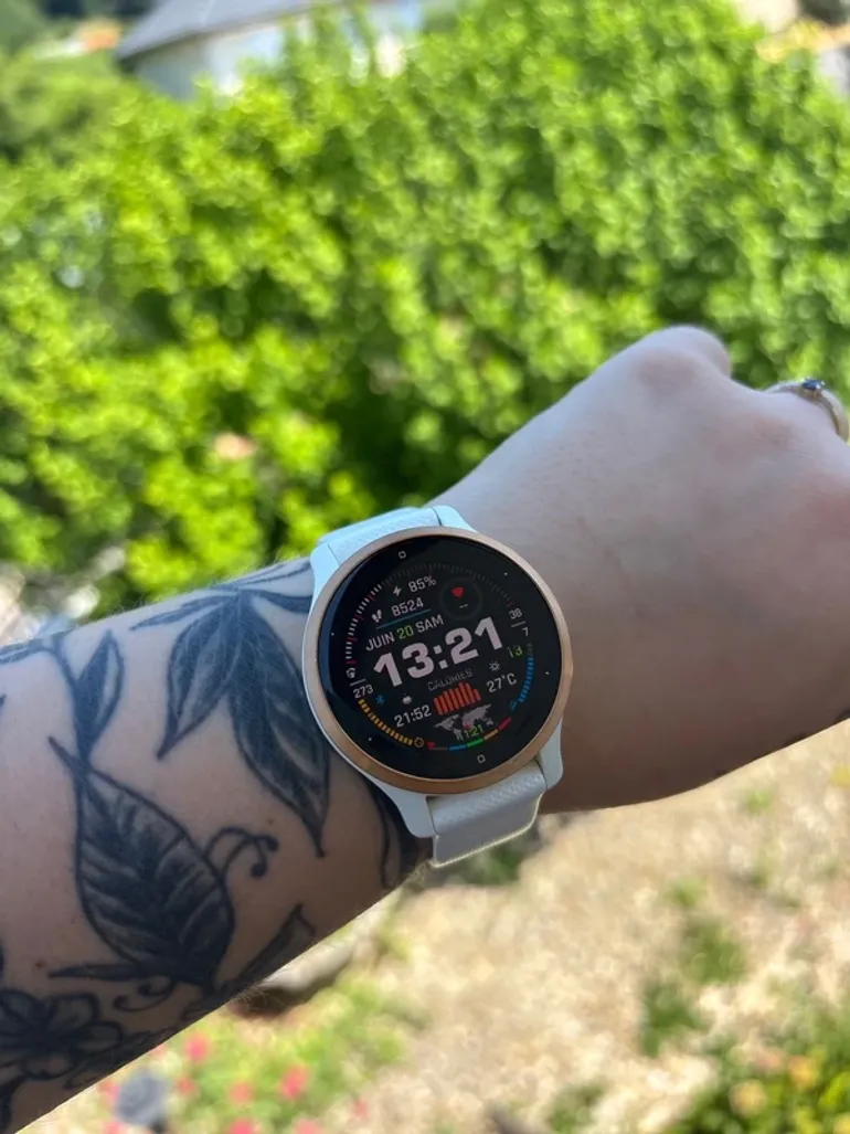 Garmin Venu 2S bike d'occasion — image 3 sur 3