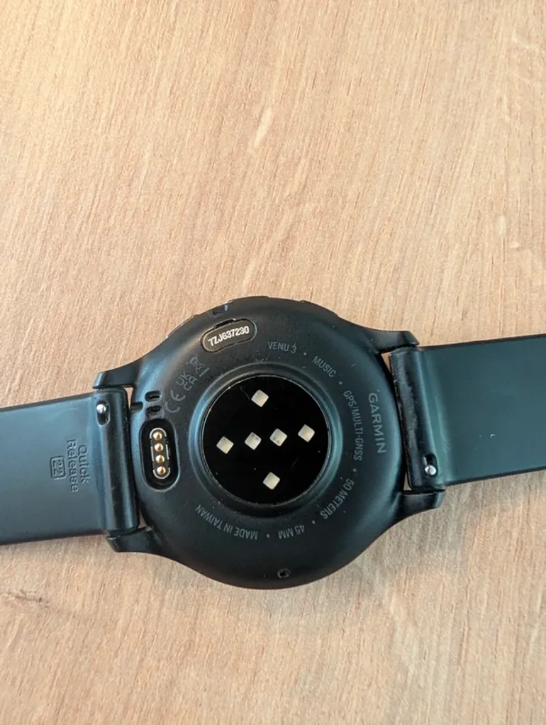 Garmin Venu 3 bike d'occasion — image 3 sur 4