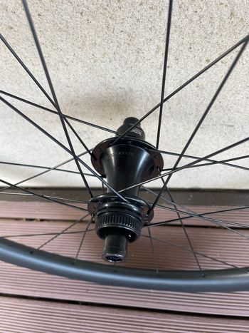 Used Syncros Capital 1.0 40 Carbon Wheelset 2026 bike — image 3 of 11