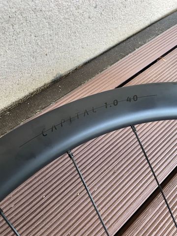 Brugt Syncros Capital 1.0 40 Carbon Wheelset 2026 bike — billede 10 af 11