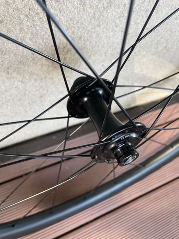 Brugt Syncros Capital 1.0 40 Carbon Wheelset 2026 bike — billede 4 af 11