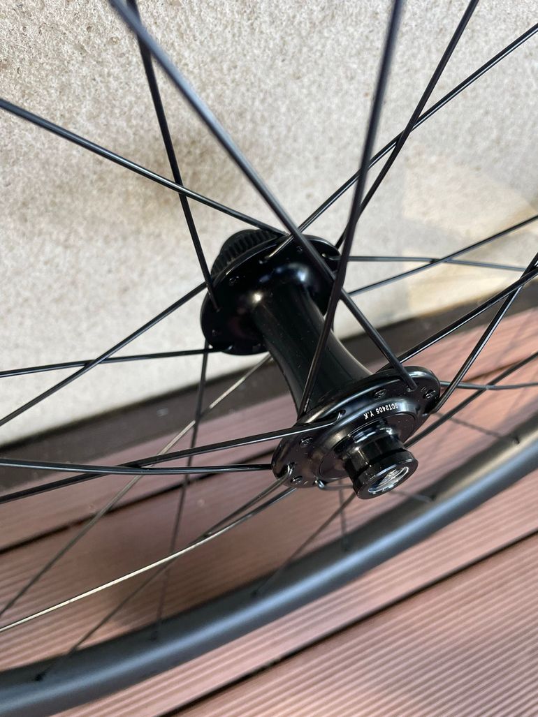 Used Syncros Capital 1.0 40 Carbon Wheelset 2026 bike — image 4 of 11