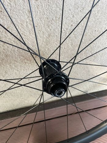 Used Syncros Capital 1.0 40 Carbon Wheelset 2026 bike — image 8 of 11
