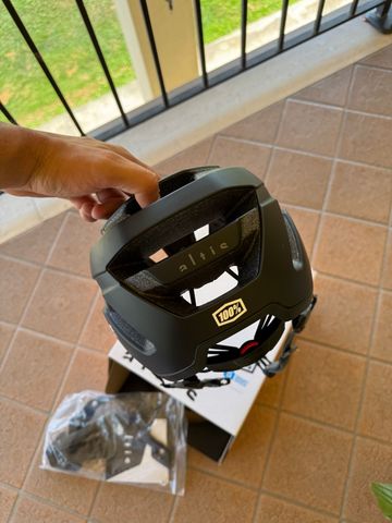 Brugt 100% Altis Helmet bike — billede 4 af 6