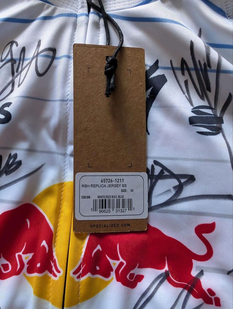 Used Specialized RedBull Bora Hansgrohe Giro d'Italia 2026 bike — image 4 of 6