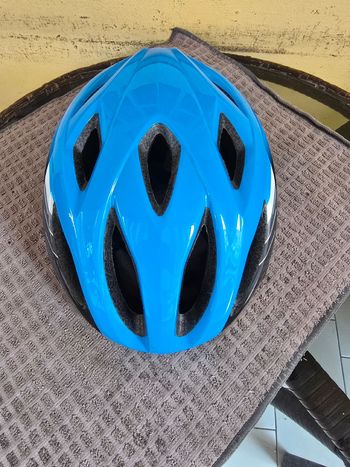 Used MET Casco IDolo bike — image 7 of 9
