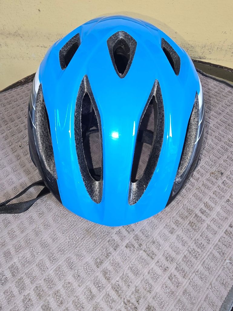 Used MET Casco IDolo bike — image 2 of 9