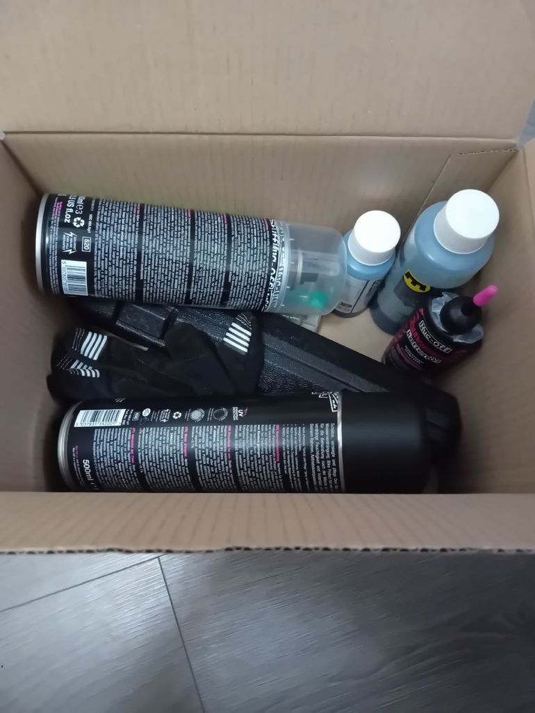 Used MUC-OFF Pflege set bike — image 6 of 6