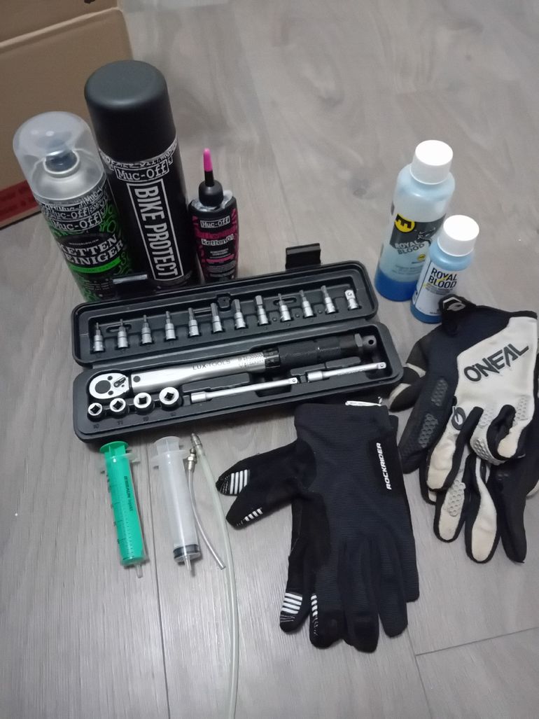 Used MUC-OFF Pflege set bike — image 1 of 6