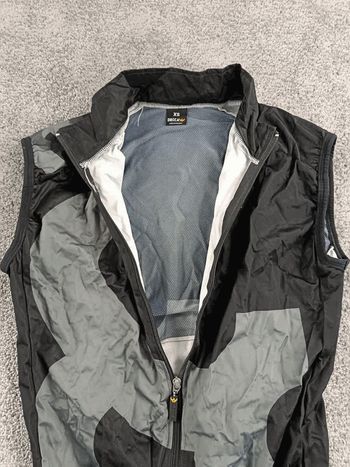 Used Decca gilet sans manches coupe vent vélo homme taille XS - 89 4477 bike — image 2 of 5