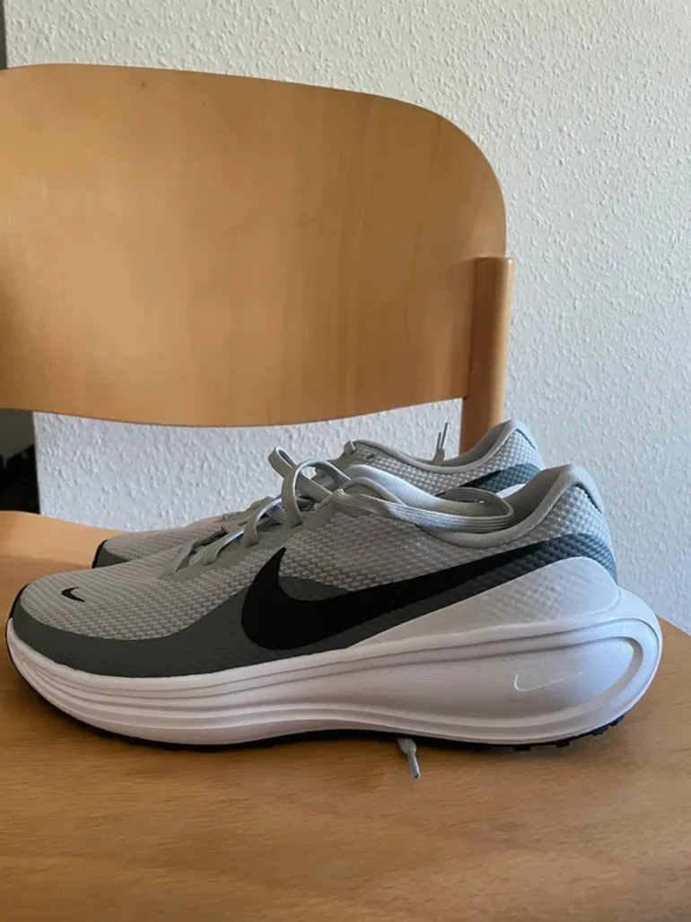 Brugt Nike Revolution 8 bike — billede 2 af 6