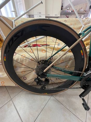 Used Mavic Cosmic SRL 60mm 2025 bike — image 2 of 5