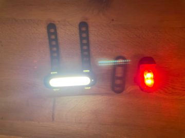 Použité Axa lights bike — obrázek 2 z 2