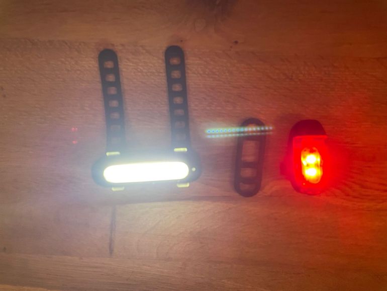 Použité Axa lights bike — obrázek 2 z 2