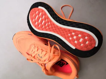 Brugt Nike Vomero Plus bike — billede 2 af 8
