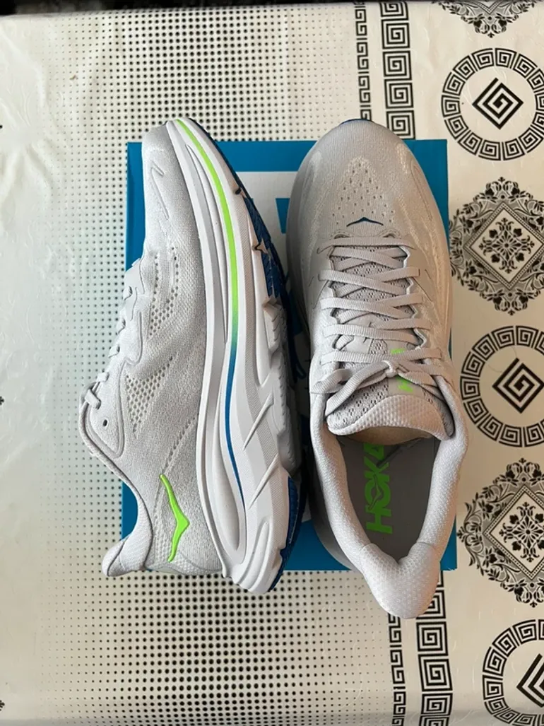 Used Hoka Clifton 10 bike — image 4 of 11