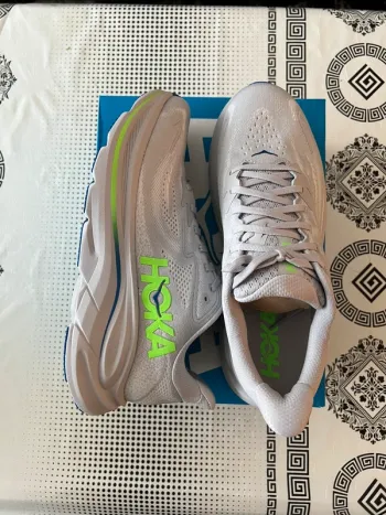 Used Hoka Clifton 10 bike — image 5 of 11