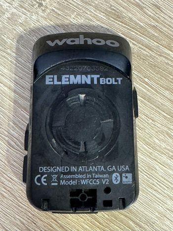 Wahoo ELEMNT BOLT v2 GPS Bike Computer bike d'occasion — image 3 sur 3