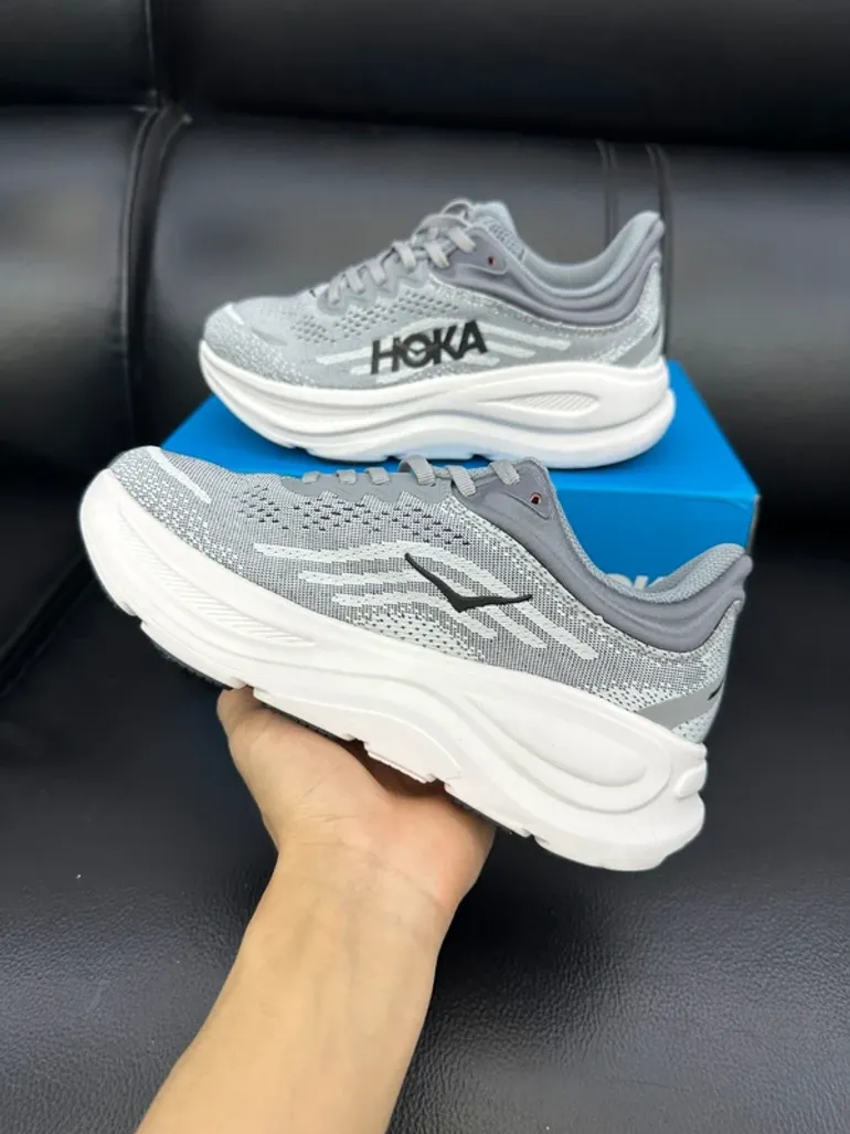 Used Hoka Chaussures de course bike — image 3 of 5