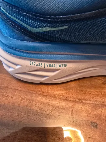 Used Hoka Bondi 8 bike — image 6 of 11