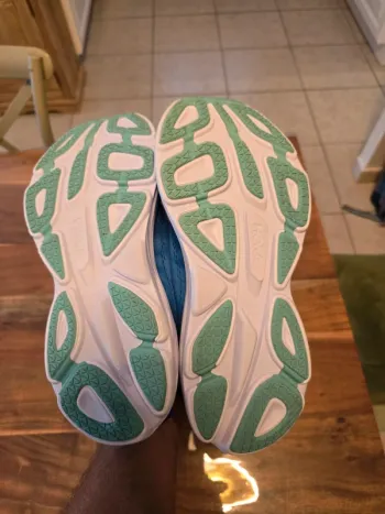 Used Hoka Bondi 8 bike — image 9 of 11