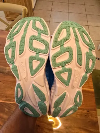 Used Hoka Bondi 8 bike — image 10 of 11
