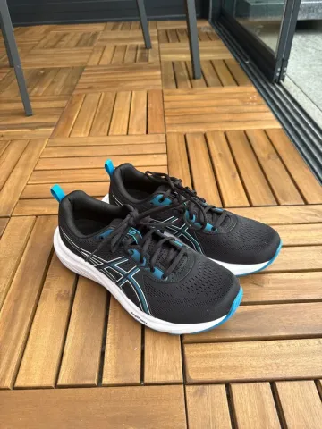 Gebrauchtes Asics ampliFoam+ Running Shoes
