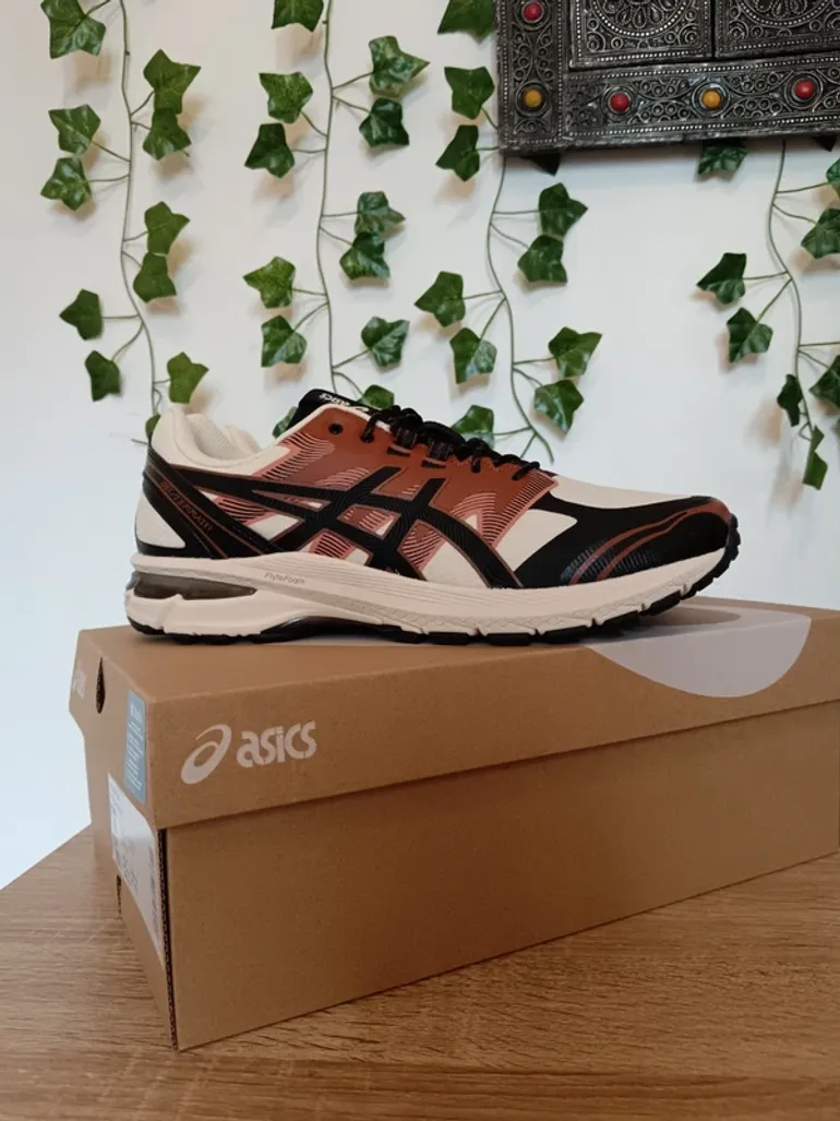 Used Asics Gel-Terrain bike — image 2 of 13