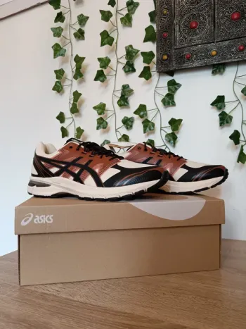 Used Asics Gel-Terrain bike — image 11 of 13