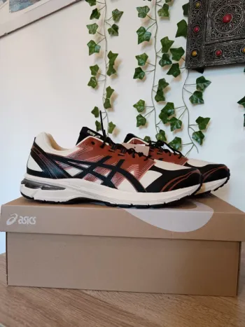 Used Asics Gel-Terrain bike