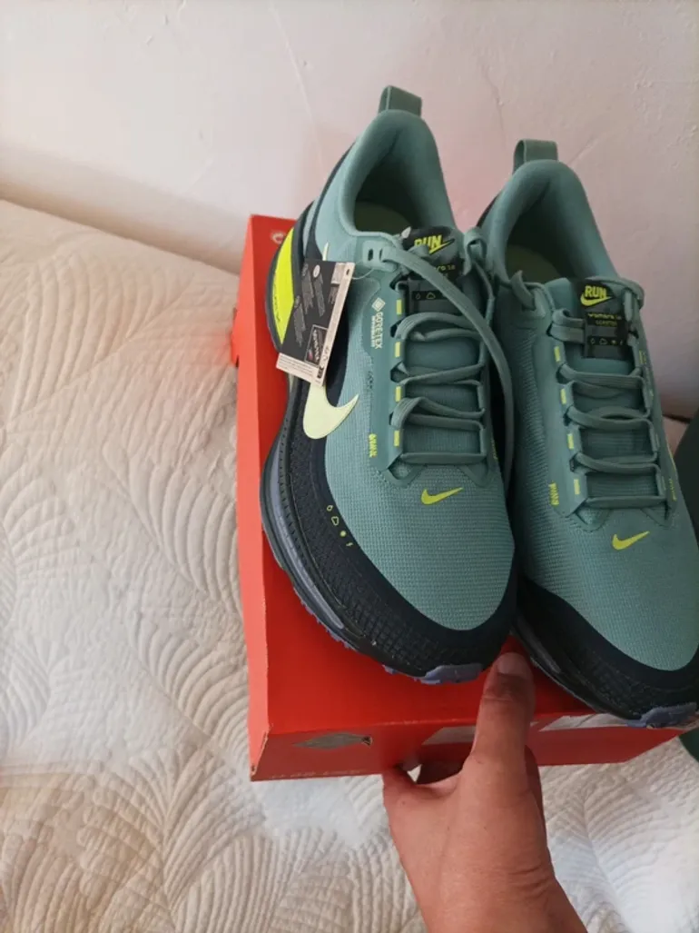 Brugt Nike Vomero 18 GTX bike — billede 6 af 15