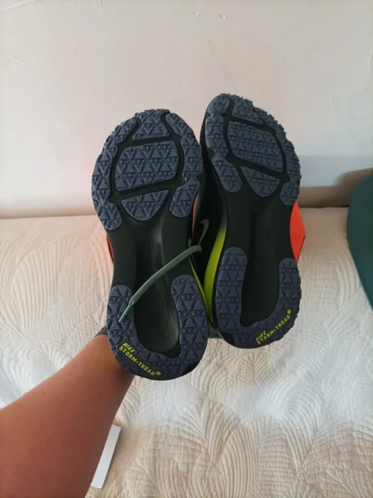 Brugt Nike Vomero 18 GTX bike — billede 9 af 15