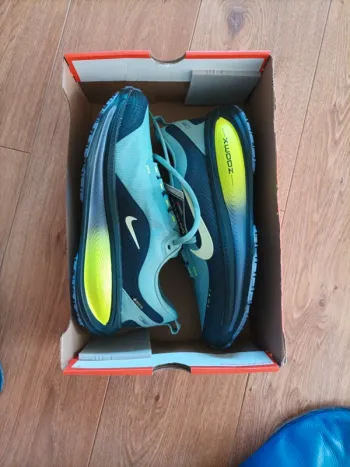 Brugt Nike Vomero 18 GTX bike — billede 14 af 15
