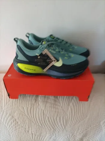 Brugt Nike Vomero 18 GTX bike — billede 7 af 15