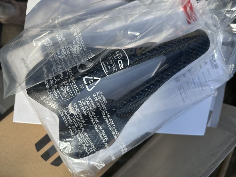 Used Selle Italia SLR 3D Carbon Saddle bike — image 1 of 3