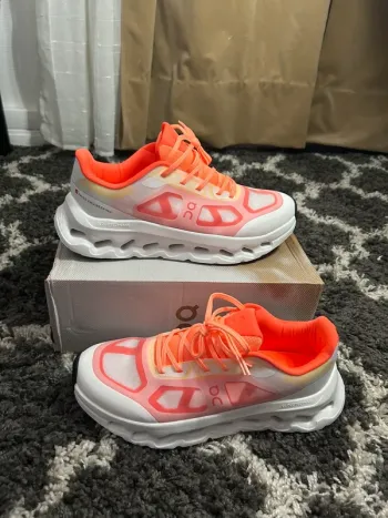 Used Orange On Cloud Remix bike