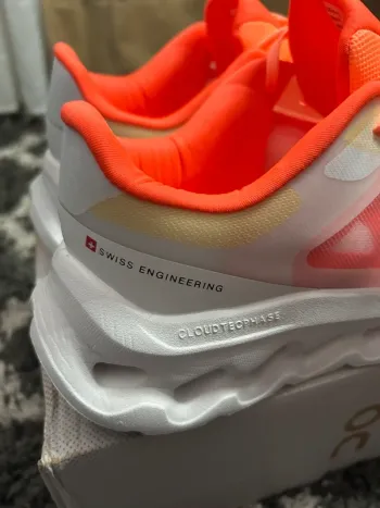 Used Orange On Cloud Remix bike — image 4 of 5
