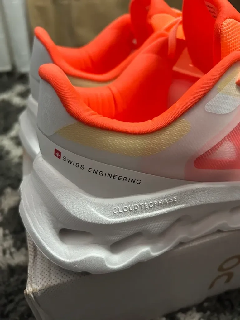Used Orange On Cloud Remix bike — image 4 of 5