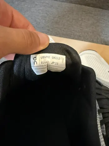 Used On Running On Shoes Size 44 White and Black bike — image 5 of 5