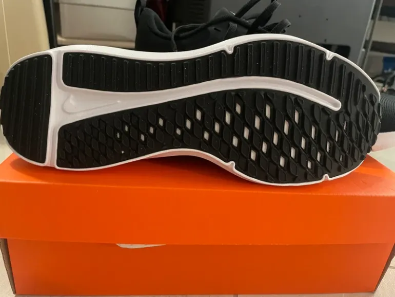 Gebrauchtes Nike Downshifter 12 bike — Bild 3 von 4