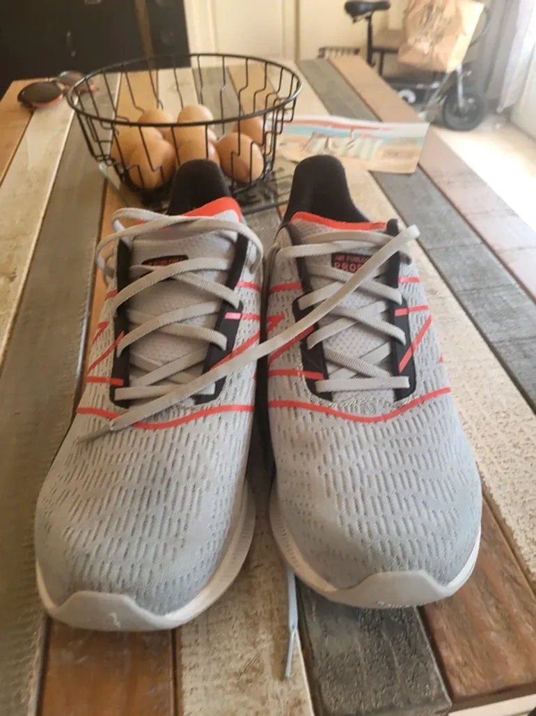 Used New Balance FuelCell bike — image 2 of 7