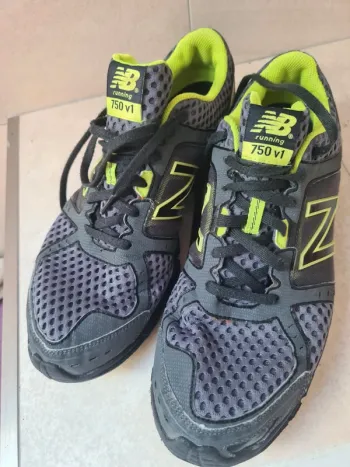 Used New Balance Sneakers bike — image 3 of 6