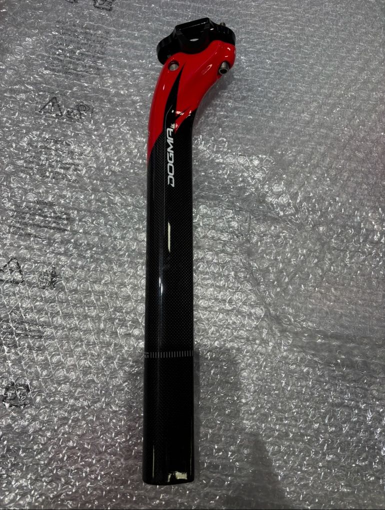 Used Pinarello Dogma 65.1 Carbon Seatpost 2018 bike — image 4 of 4