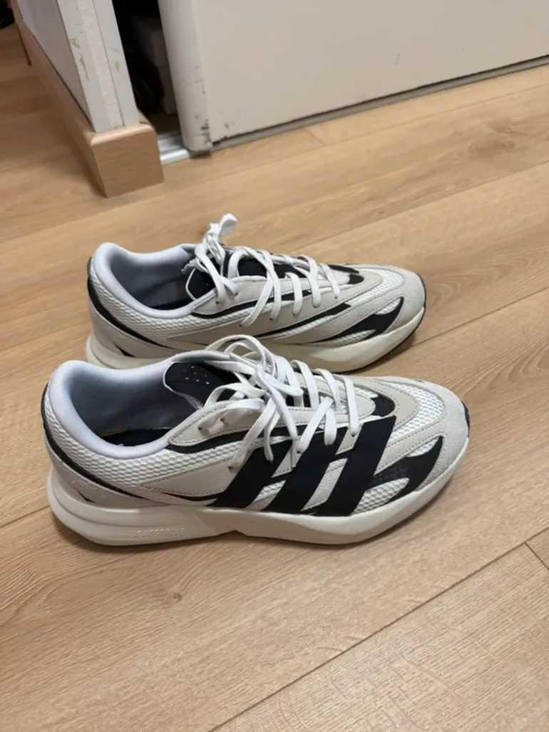 Used Adidas Lightblaze Adizero bike — image 1 of 5