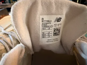 Used New Balance Tektrel V1 bike — image 8 of 9