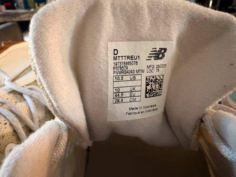 Used New Balance Tektrel V1 bike — image 8 of 9