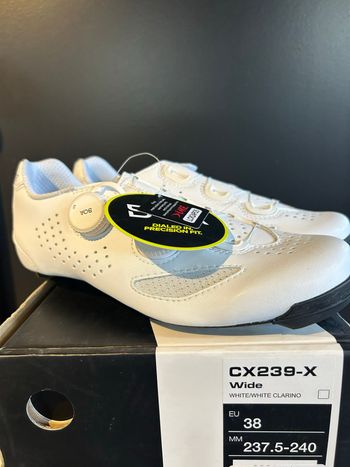 Used Lake CX239 Road Cycling Shoes 2025 bike