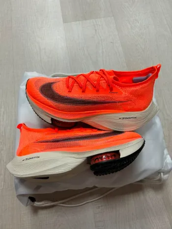 Brugt Orange ZoomX Alphafly Next% bike