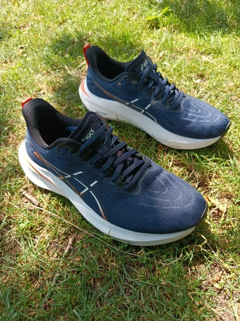 Used Asics GT-2000 13 bike — image 2 of 10