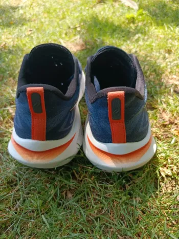 Used Asics GT-2000 13 bike — image 4 of 10